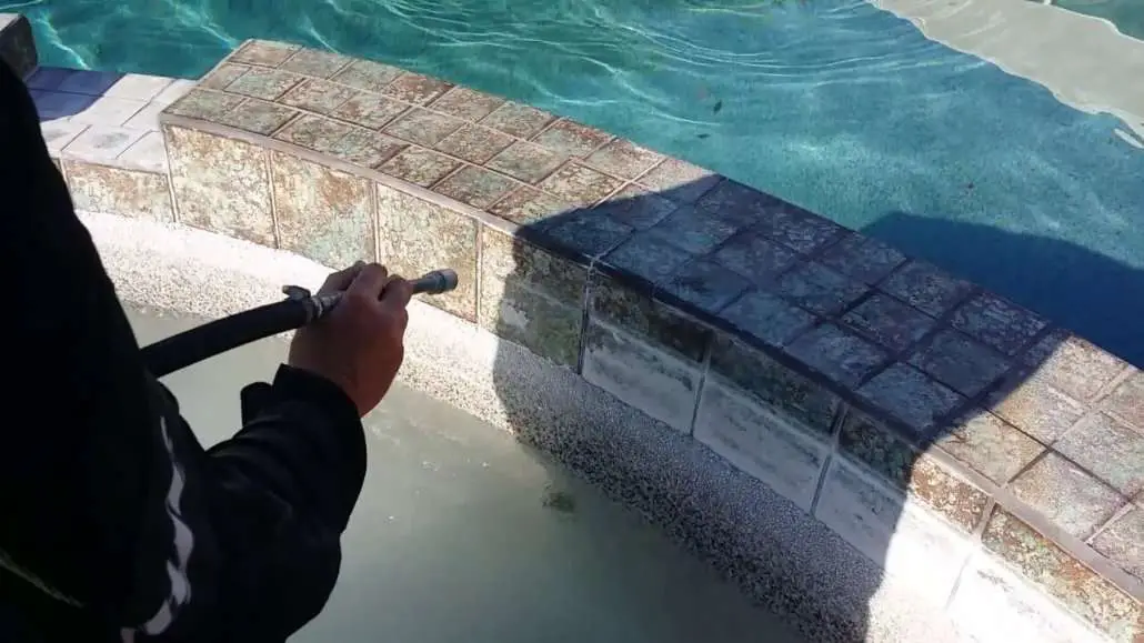 how-to-remove-scale-from-swimming-pool-tiles-lovemypoolclub